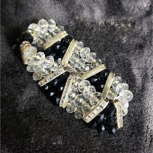 Black bead bracelet 